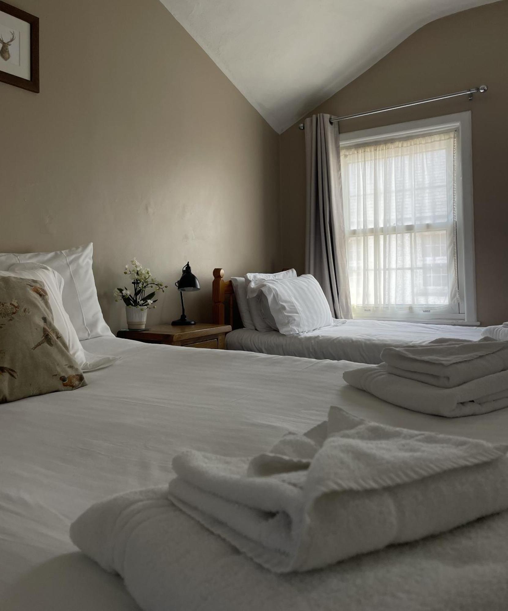 White Hart Hotel Wiveliscombe Værelse billede